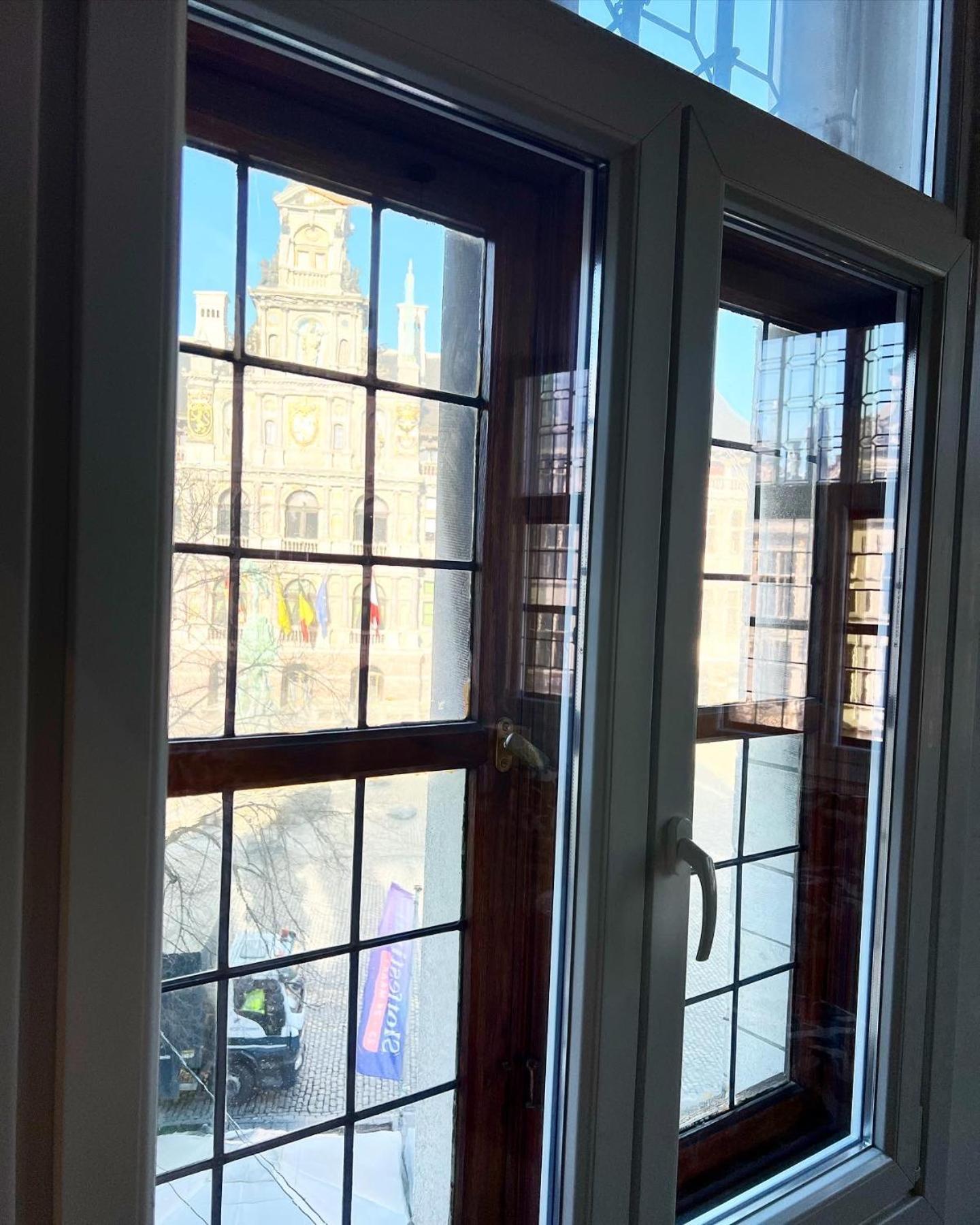 Le Faubourg Suites Antwerpen Ngoại thất bức ảnh