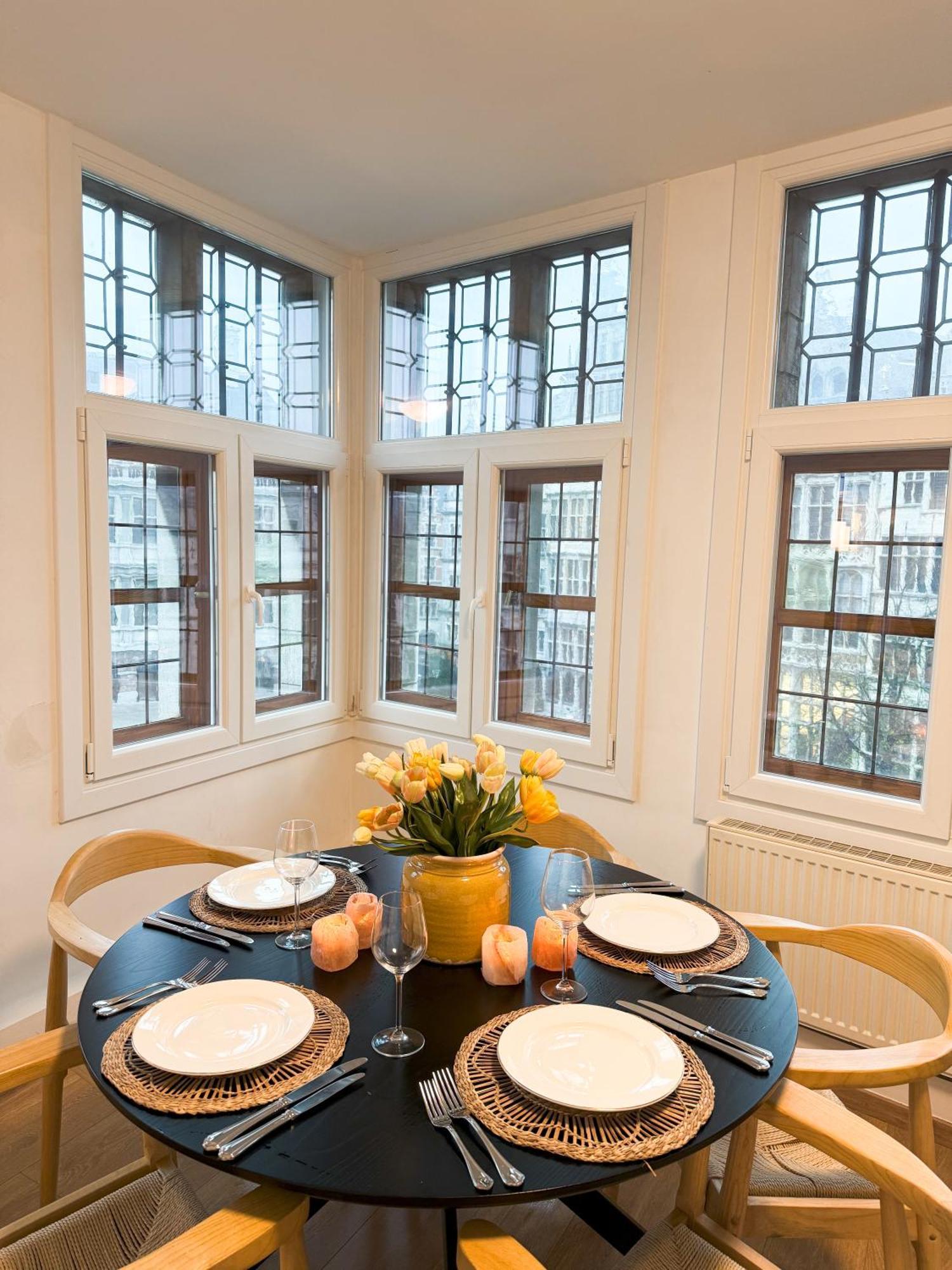 Le Faubourg Suites Antwerpen Ngoại thất bức ảnh