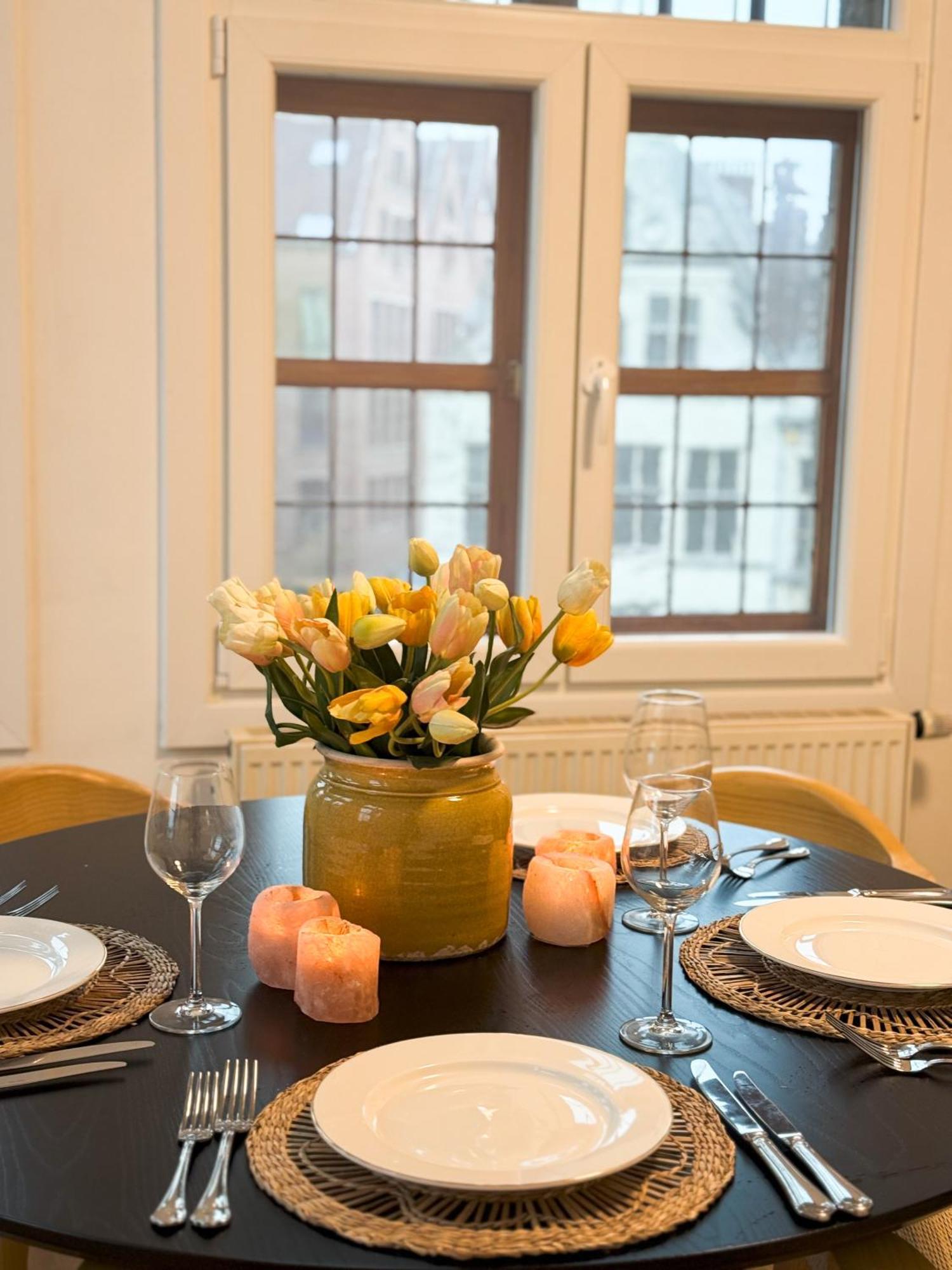 Le Faubourg Suites Antwerpen Ngoại thất bức ảnh